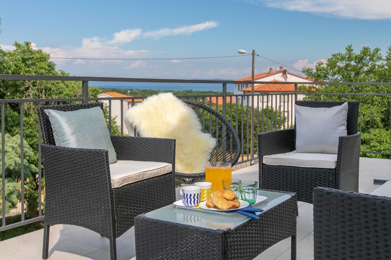 Premium 100m2 Sea View Apartment
