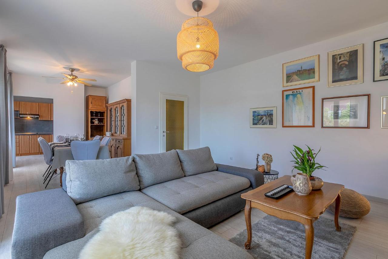 Premium 100m2 Sea View * Liznjan